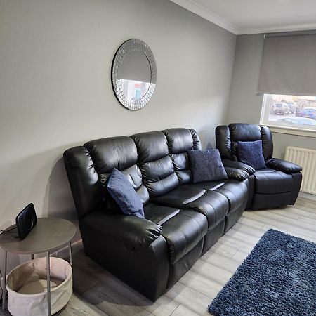 Stunning 3 Bedroom Fmhomes & Apartments Uddingston Exteriör bild